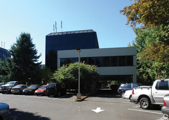 1700 Valley River Dr, Eugene, OR for Rent