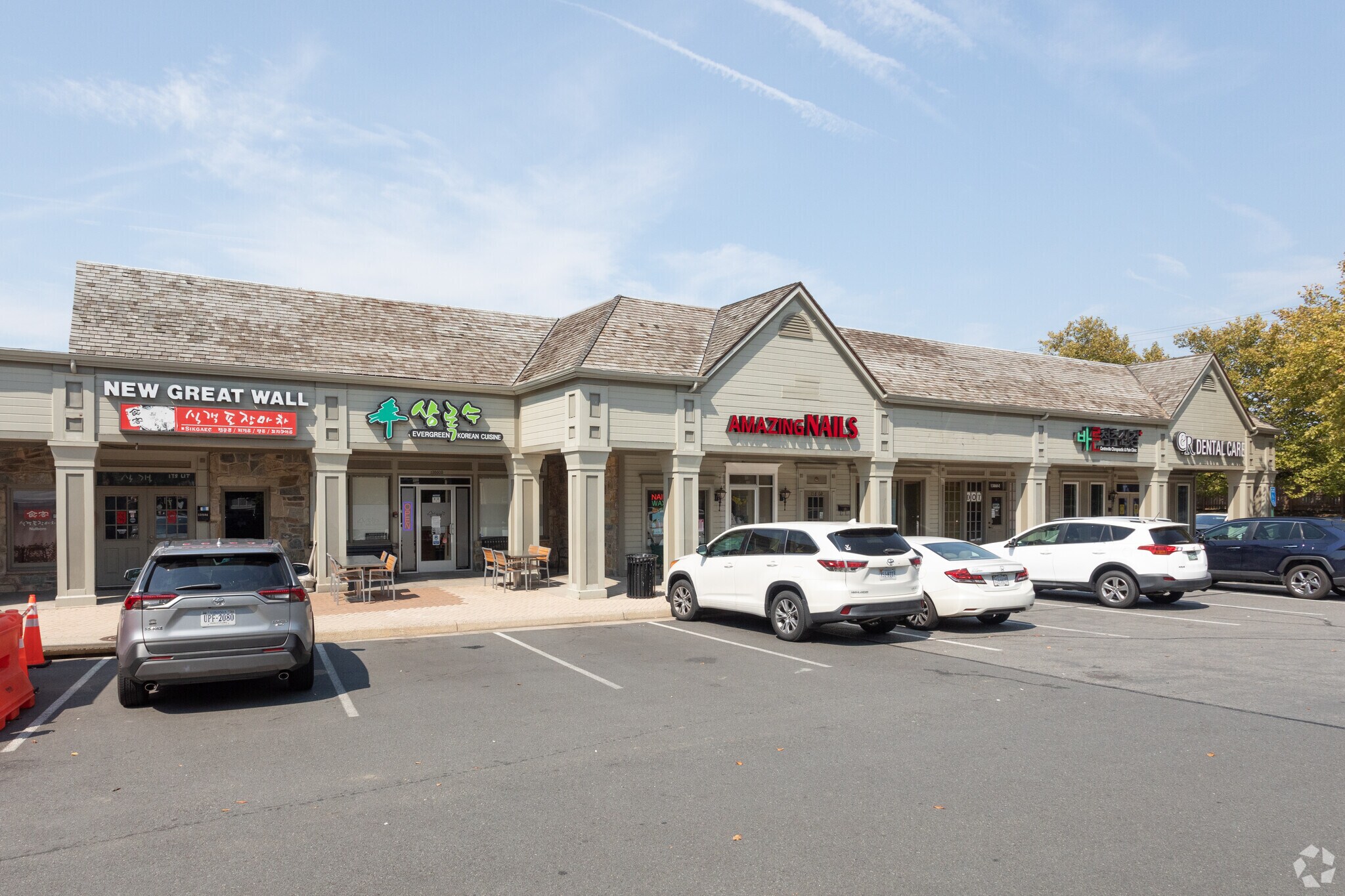 1381013860 Braddock Rd Centreville, VA 20121 Shopping Center