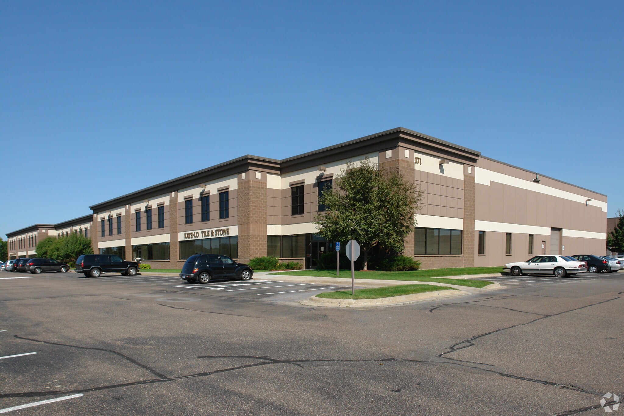 171 N Cheshire Ln, Plymouth, MN for Rent