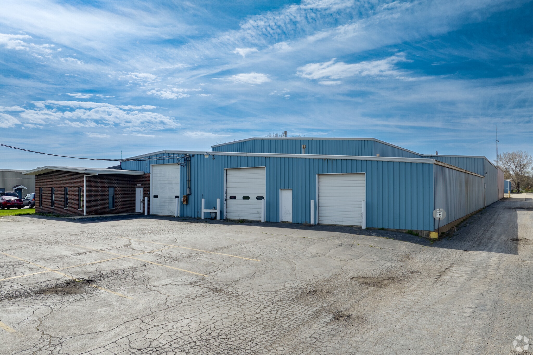 1019 E Summit St, Crown Point, IN for Sale