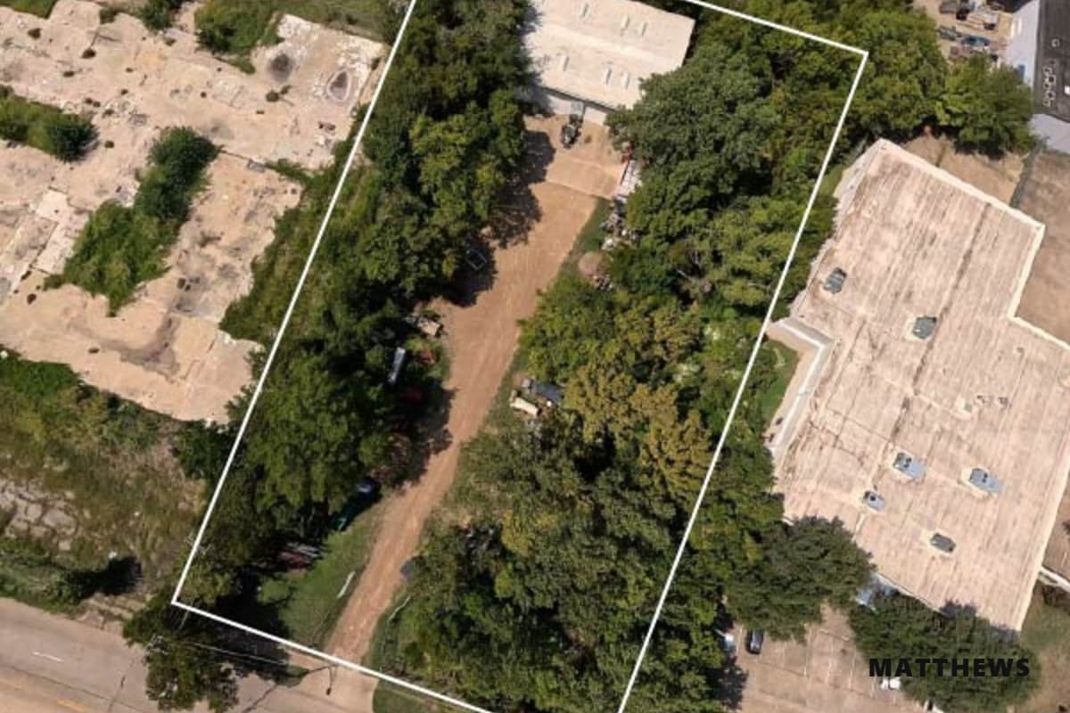 320 S Beach St, Fort Worth, TX for Sale