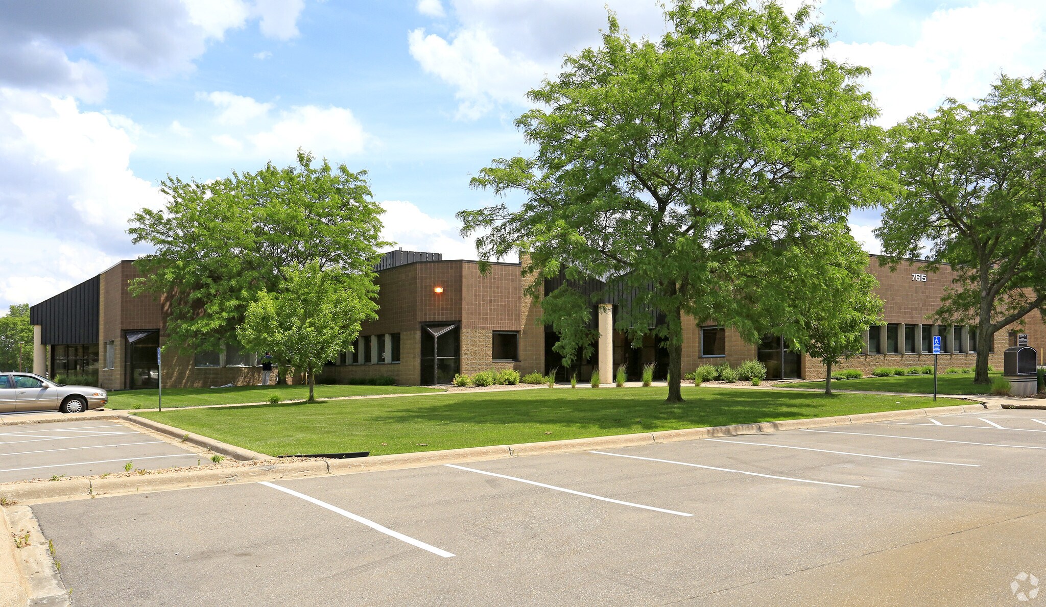 7615 Golden Triangle Dr, Eden Prairie, MN for Rent