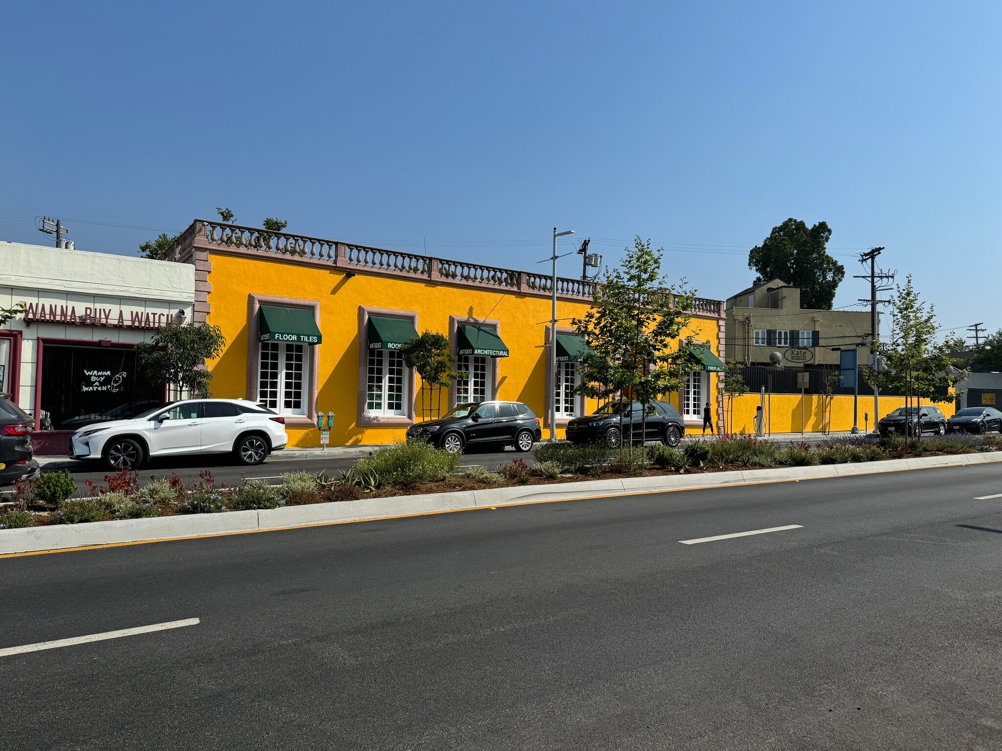 8435 Melrose Ave, West Hollywood, CA for Sale
