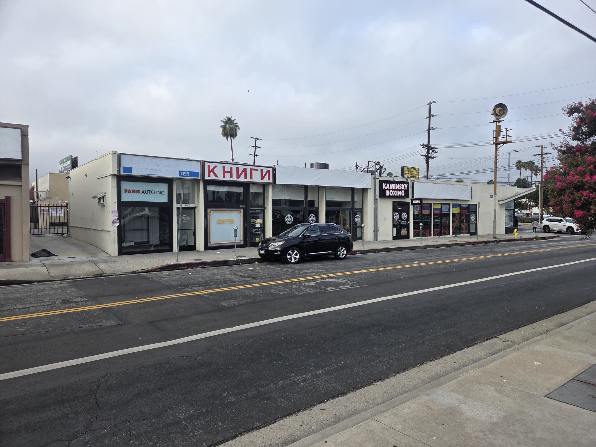 18458-18466 Clark St, Tarzana, CA for Rent