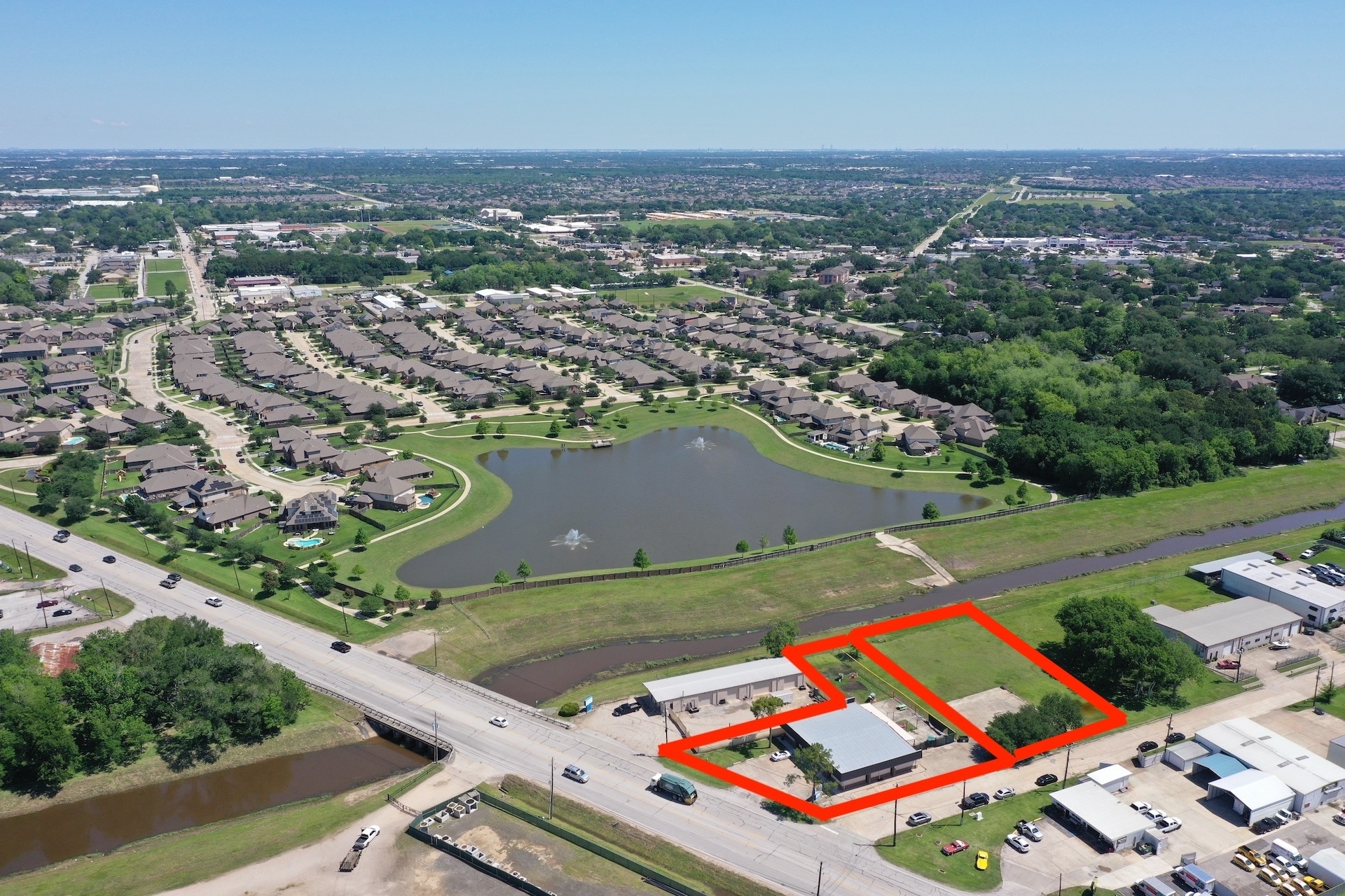 3111 S Main St, Pearland, TX for Sale