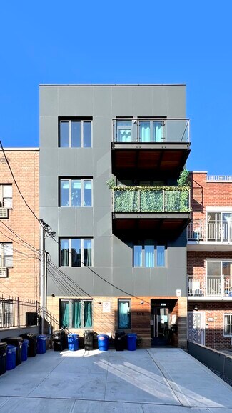 Flushing, NY undefined - 5615 Van Cleef St