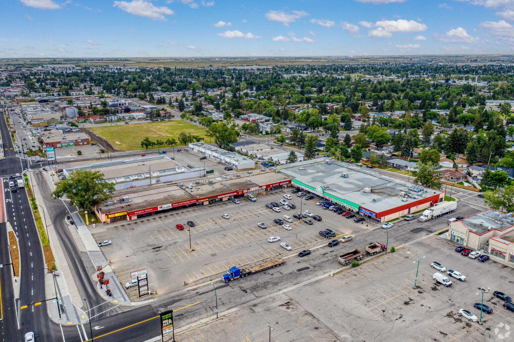 3211-3235 17 Av SE, Calgary, AB for Rent