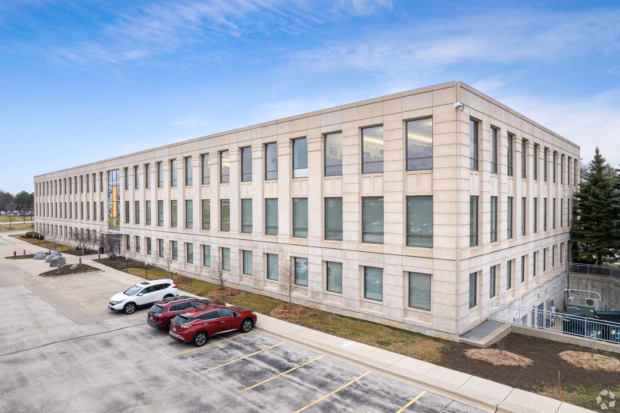 1899 W Winchester Rd, Libertyville, IL for Rent