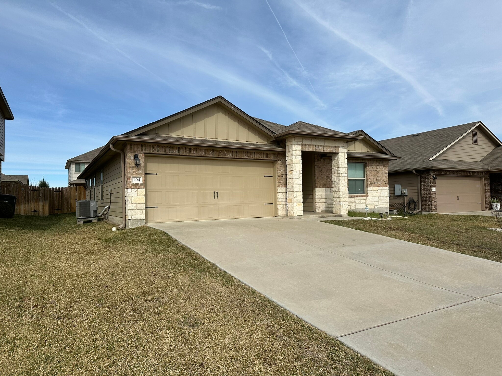 104 Green Jay Dr, Jarrell, TX for Sale