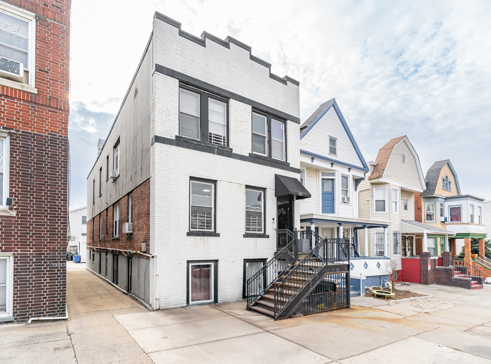 327 Danforth Ave, Jersey City, NJ for Sale