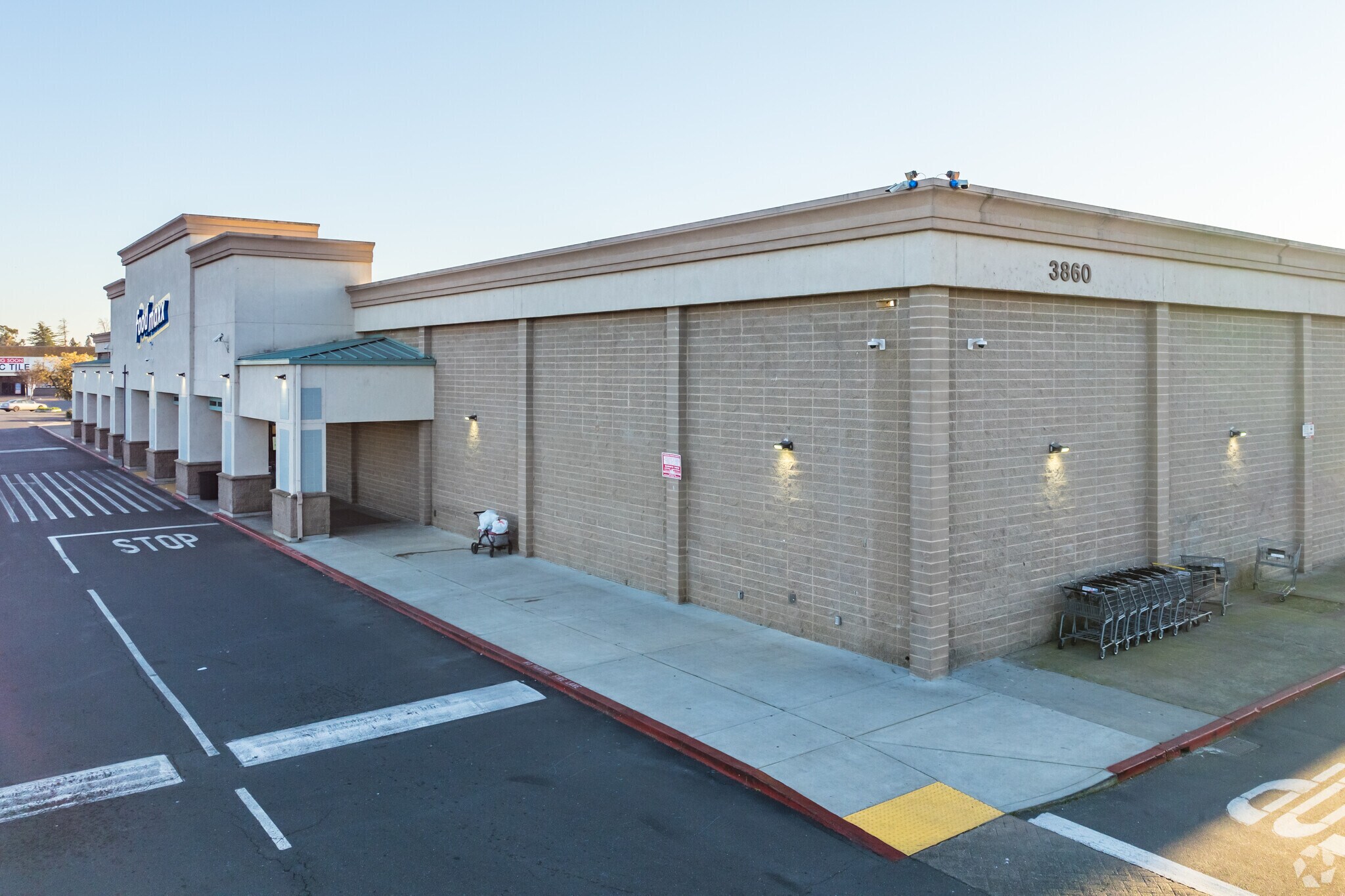 3860 Florin Rd, Sacramento, CA for Sale