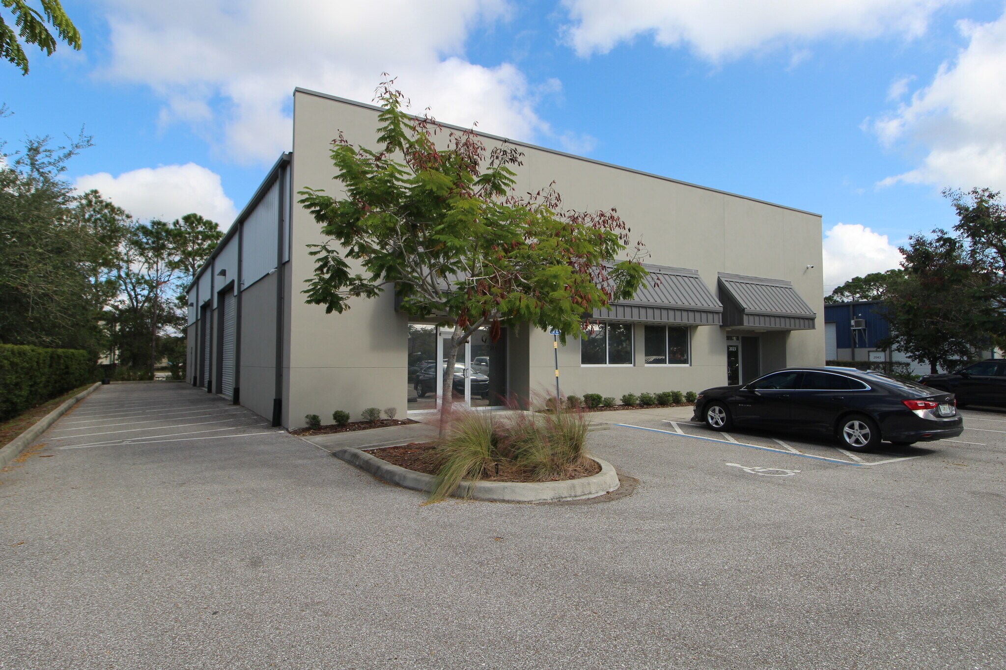 2023 59th Ter E Bradenton, FL 34203 Industrial Property for Sale on