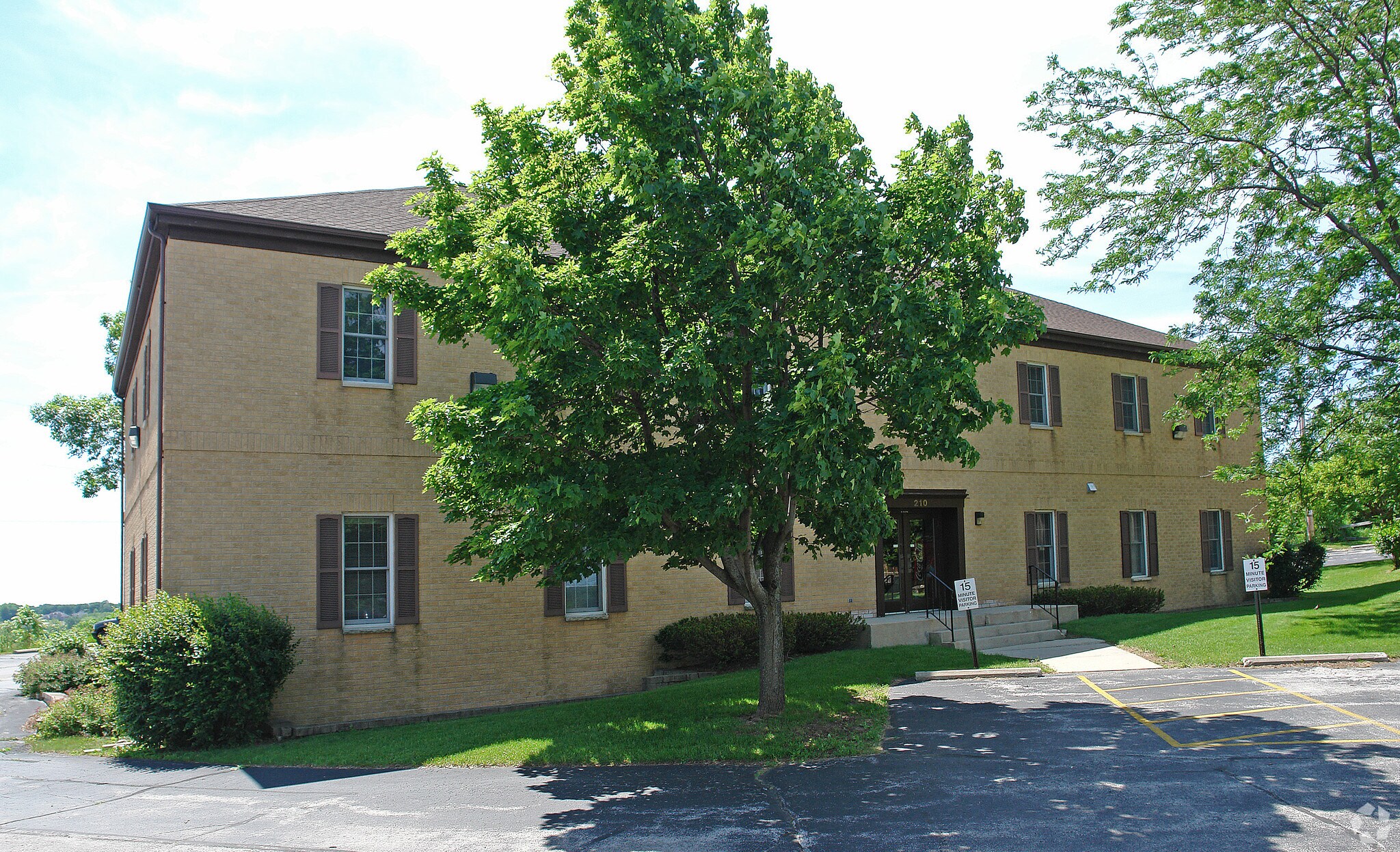 210 Regency Ct Brookfield, WI 53045 Office Property for Lease on