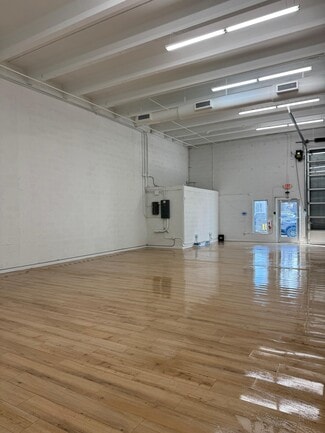 Doral, FL Flex - 8381 NW 56th St