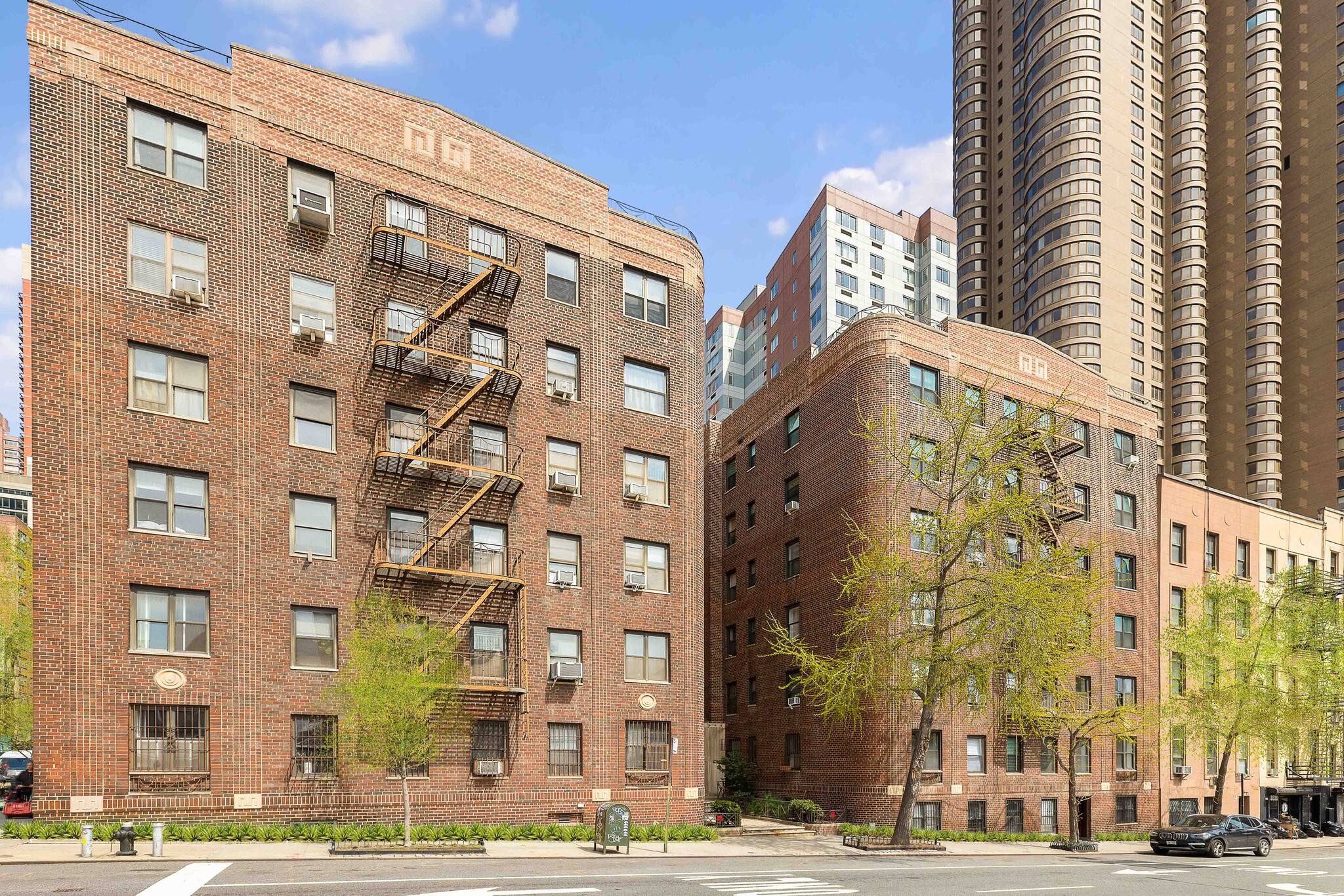 303 E 37th St, New York, NY for Sale