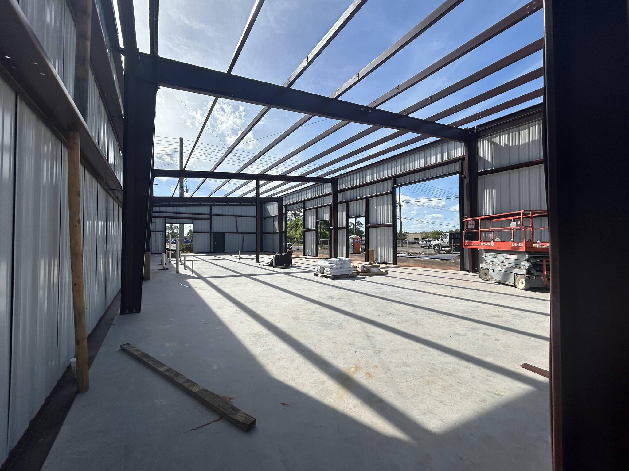 8000 Grow Dr, Pensacola, FL for Rent