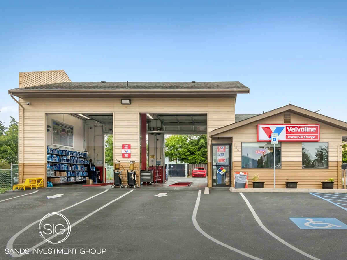 180 NE Midway Blvd, Oak Harbor, WA for Sale