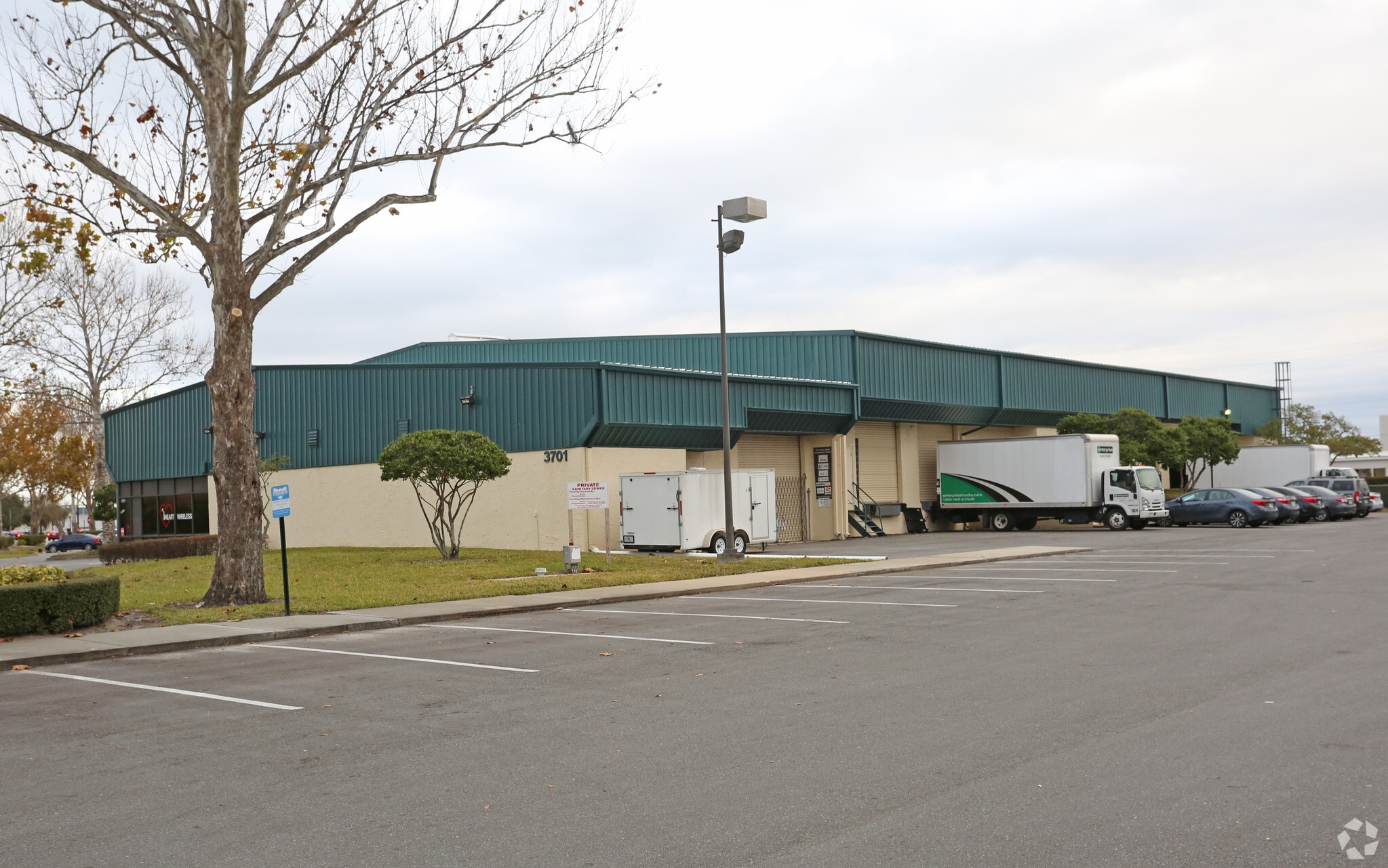 3701-3709 Vineland Rd, Orlando, FL for Rent