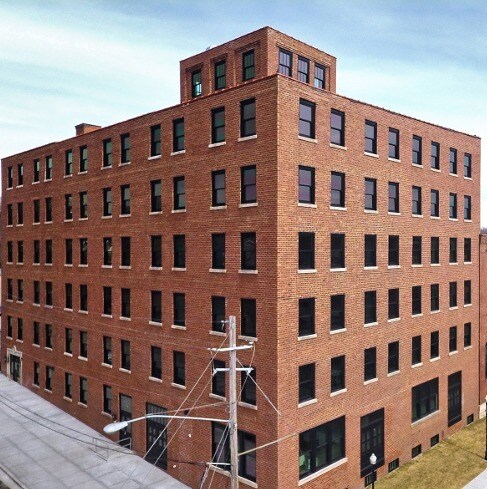 511 Pershing Ave, Davenport, IA for Sale