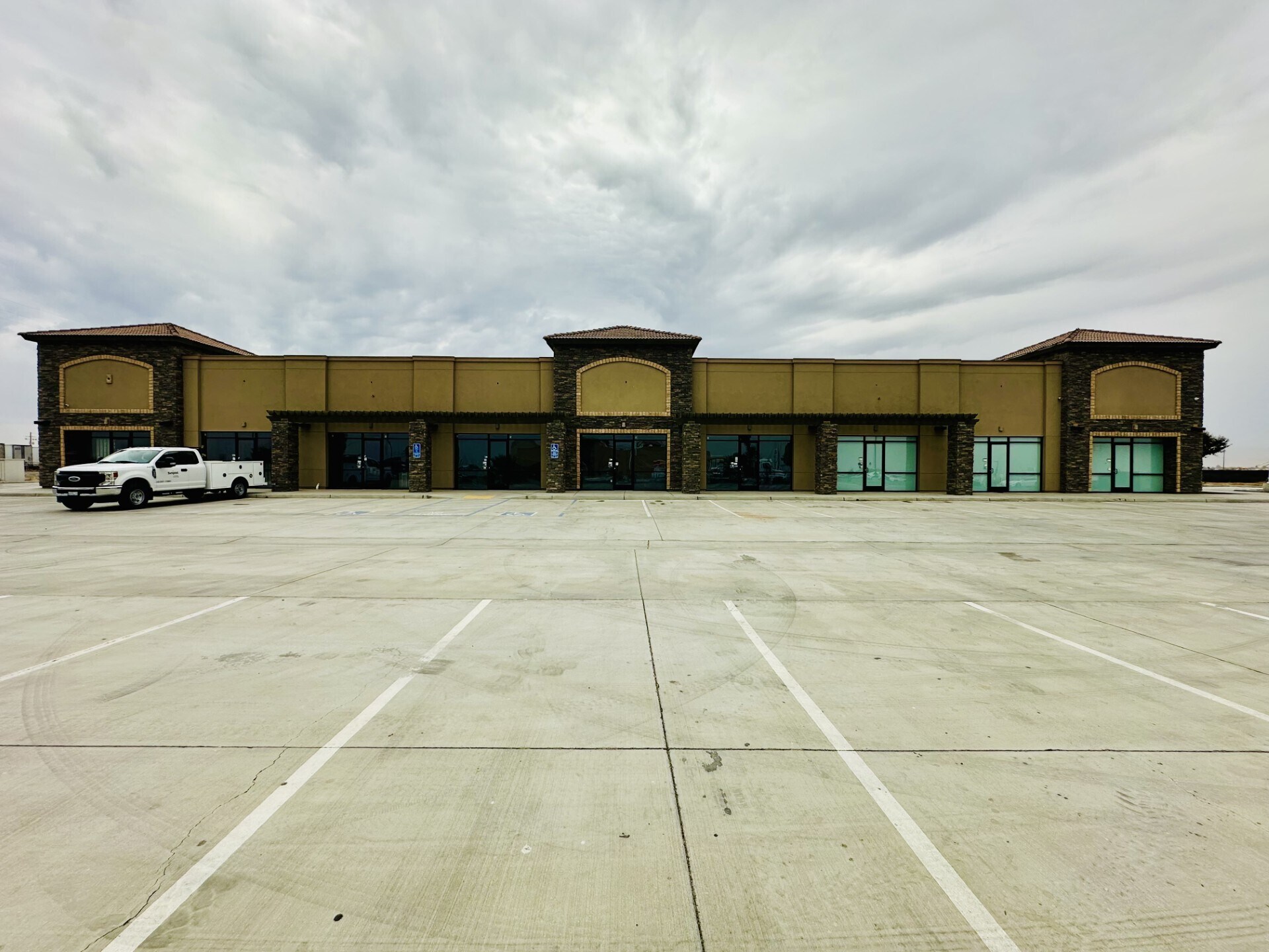 9741 S Enos Ln, Bakersfield, CA for Rent