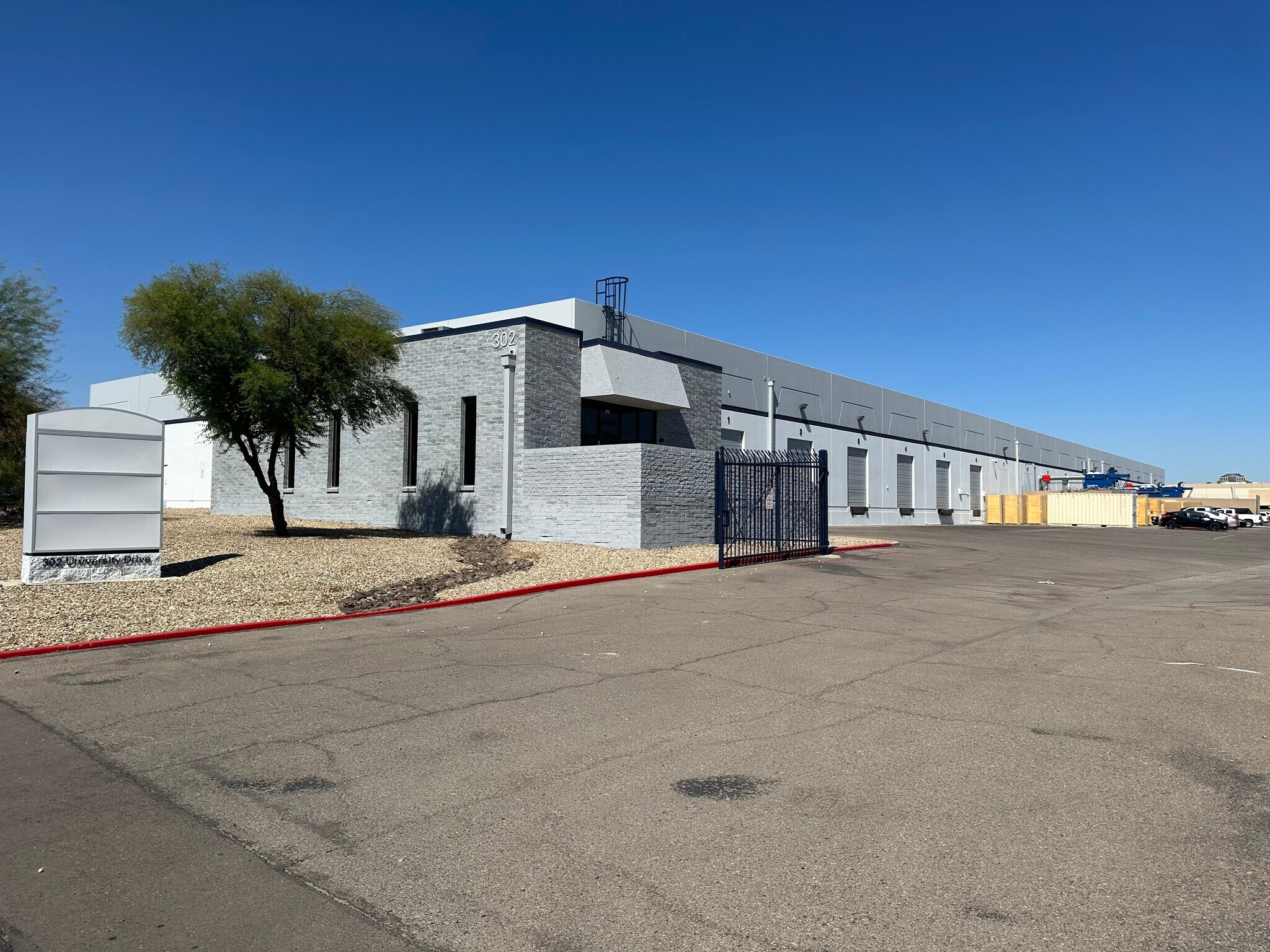 302 E University Dr, Phoenix, AZ for Rent
