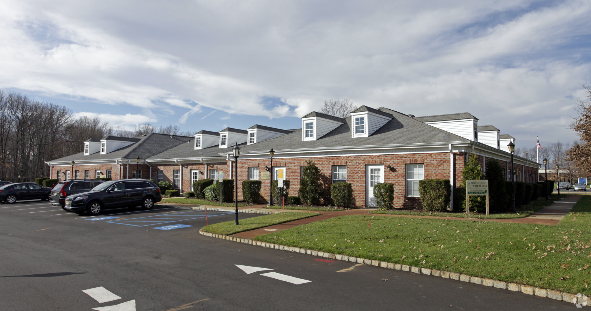 180 Avenue at the Cmn, Shrewsbury, NJ for Rent