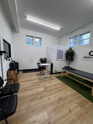 Caldwell, NJ Office/Medical - 373 Bloomfield Ave