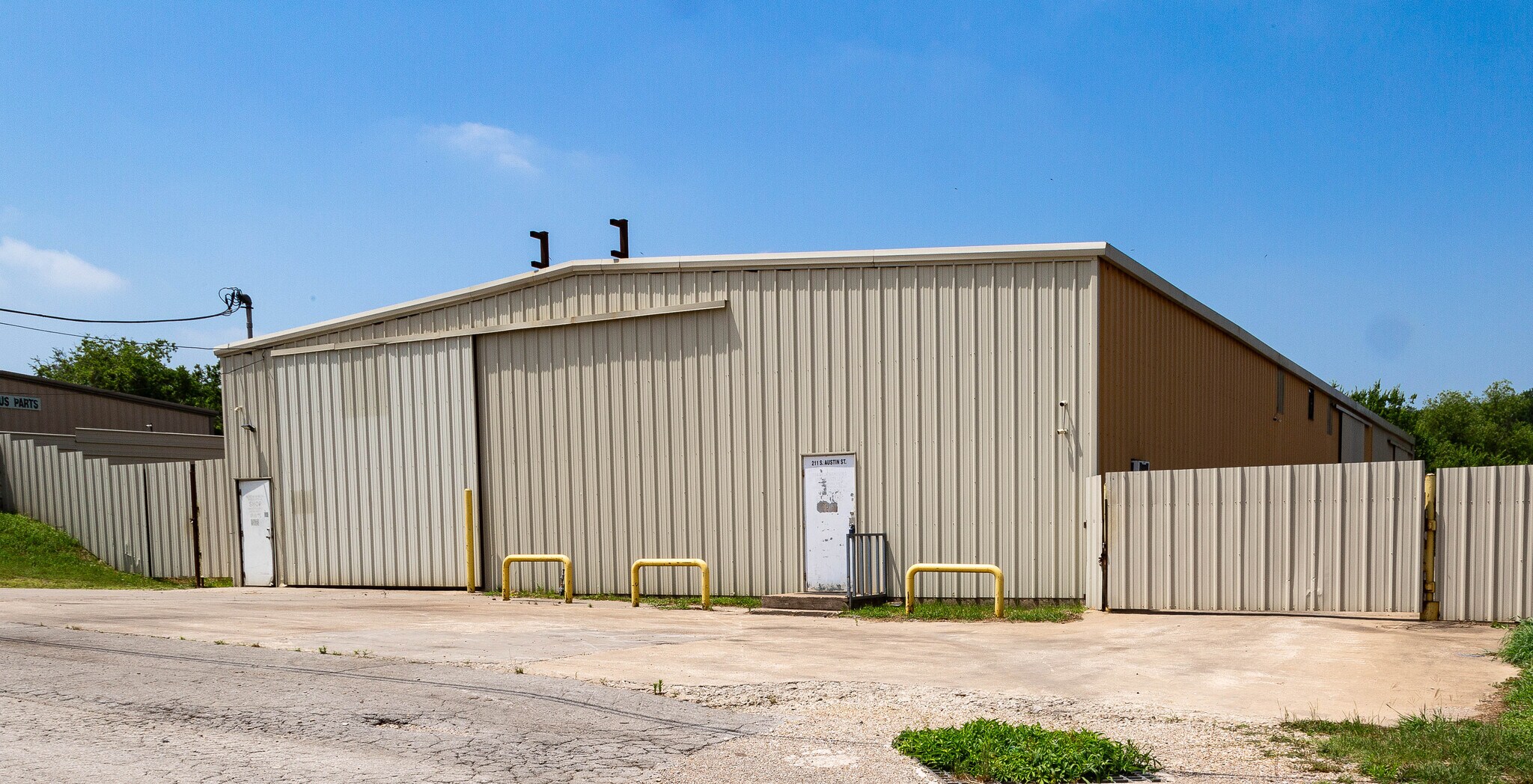 211 S Austin St, Hutchins, TX for Sale