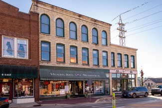 Batavia, IL Retail - 4 E Wilson St