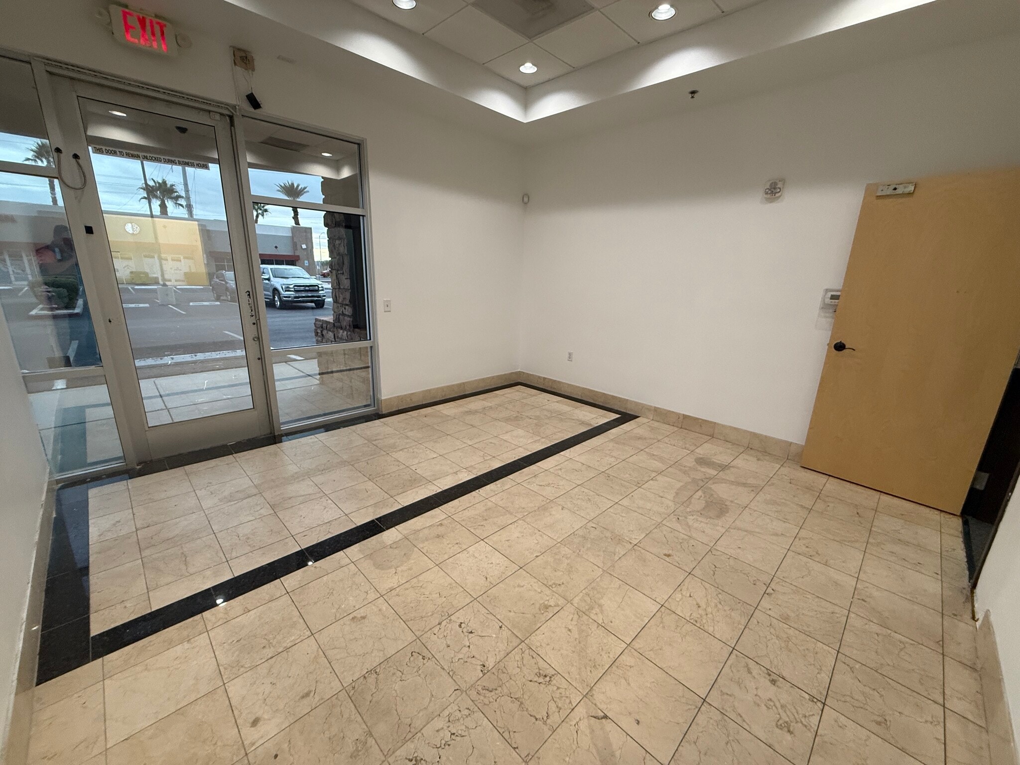 5765 S Rainbow Blvd, Las Vegas, NV for Rent