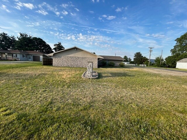 2015 E State Road 32, Winchester, IN for Sale
