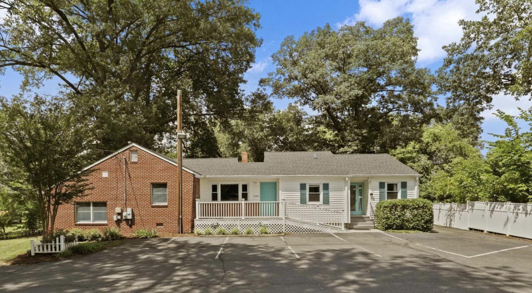 8904 Yorkshire Ln, Manassas, VA for Sale