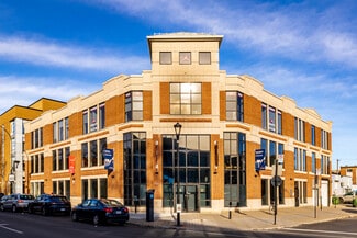 Montréal, QC Office/Retail - 7001-7035 Boul Saint-Laurent Montréal, QC Office/Retail - 7001-7035 Boul Saint-Laurent