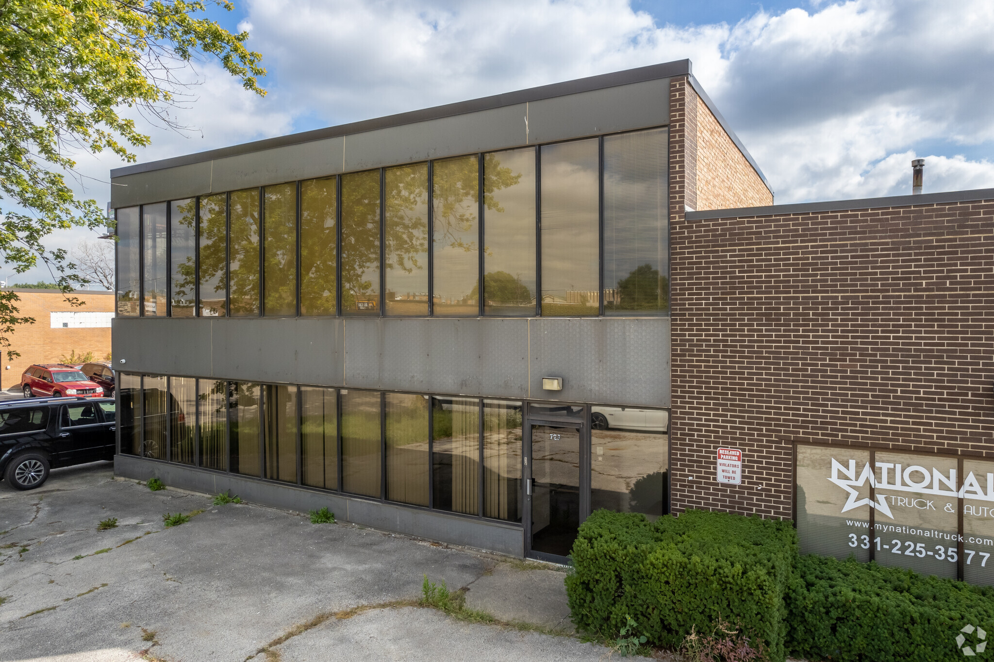 727-729 N Yale Ave, Villa Park, IL for Rent