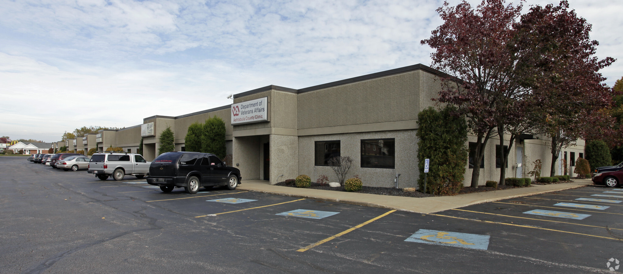 1100-1310 Lake Ave, Ashtabula, OH for Rent