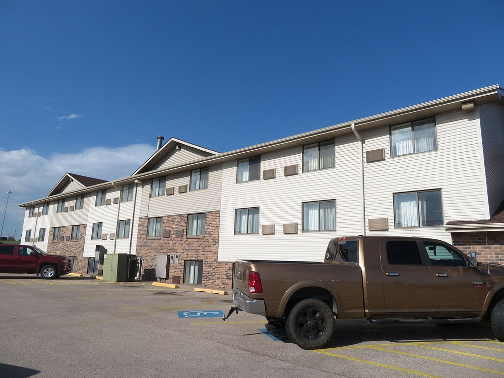 2124 N Lacrosse St, Rapid City, SD for Sale
