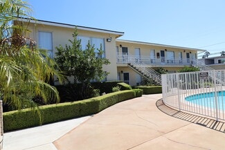 Anaheim, CA Apartments - 931-935 S Trident St