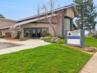 Merced, CA Veterinarian/Kennel - 58 W 16th St