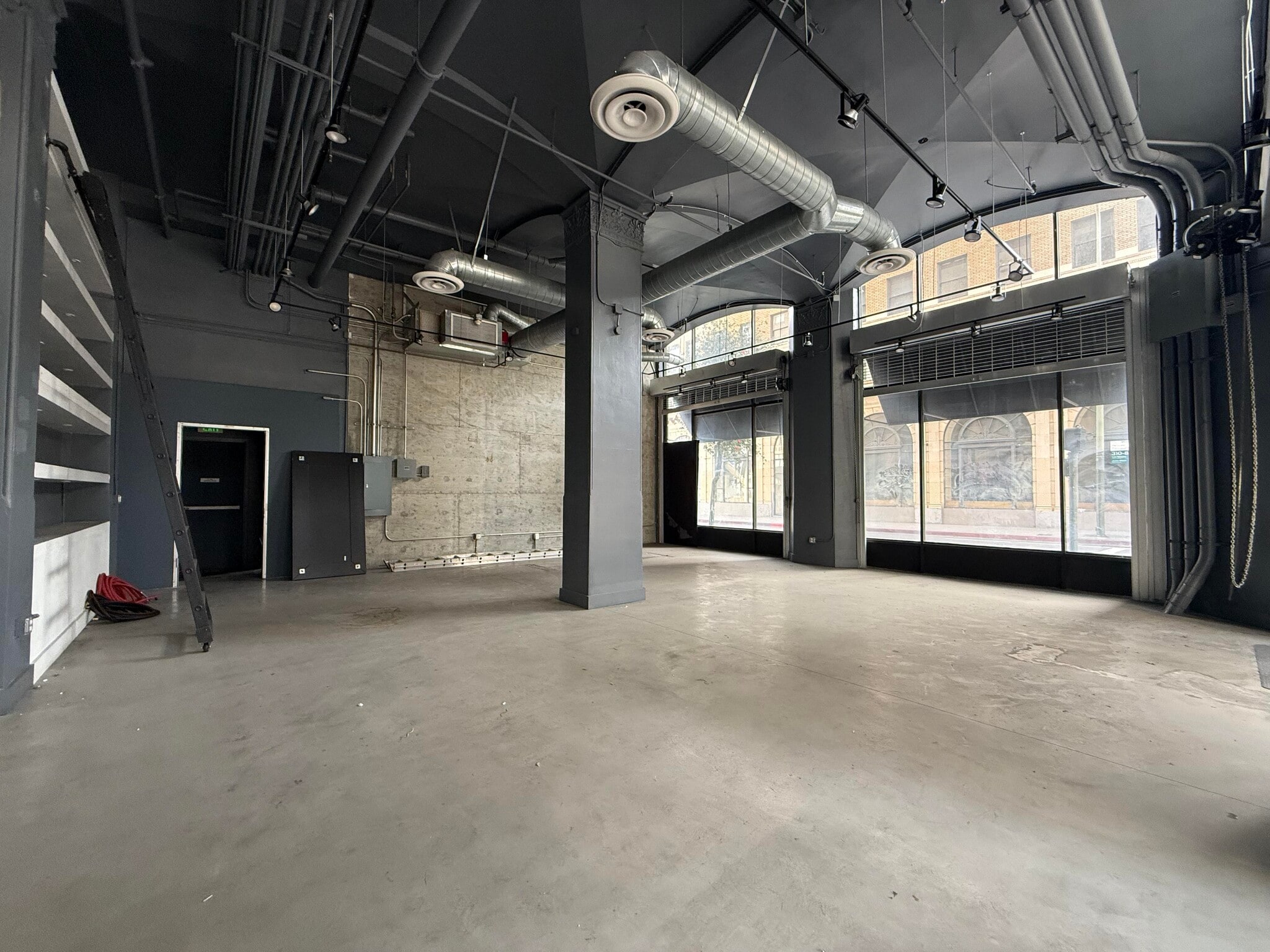 758 S Spring St, Los Angeles, CA for Rent