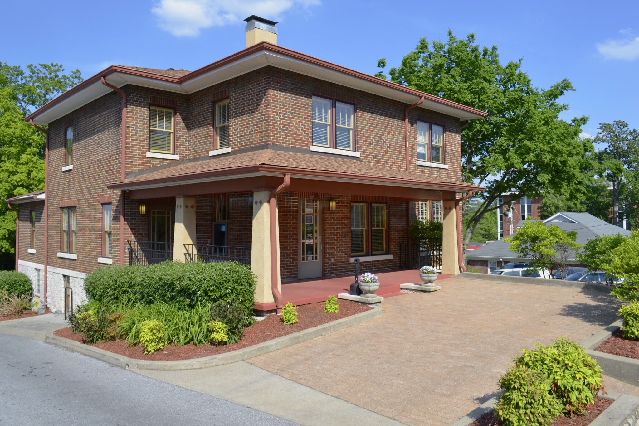 422 E 15TH Ave, Bowling Green, KY for Sale