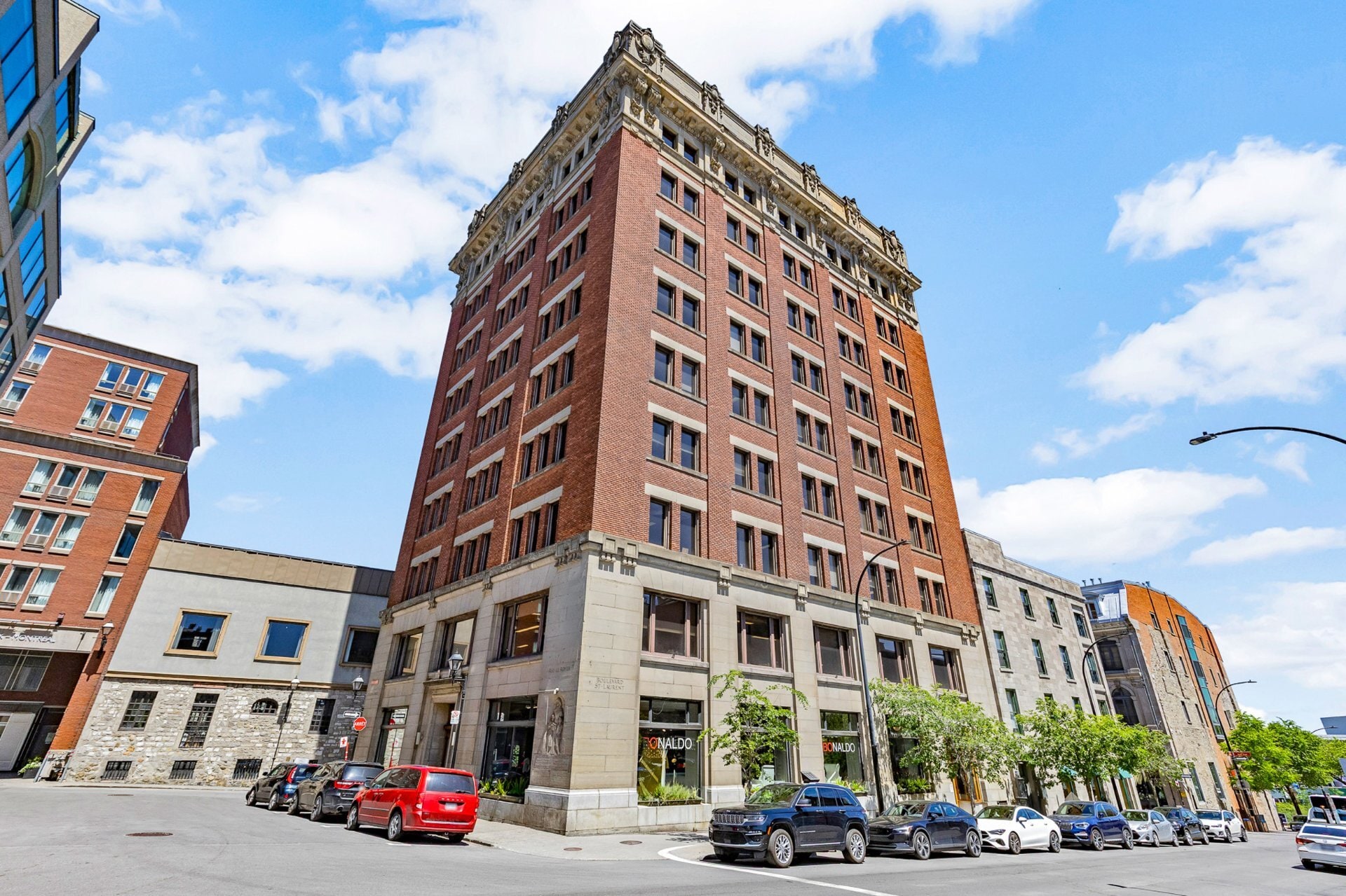 2 Rue Le Royer E, Montréal, QC for Rent