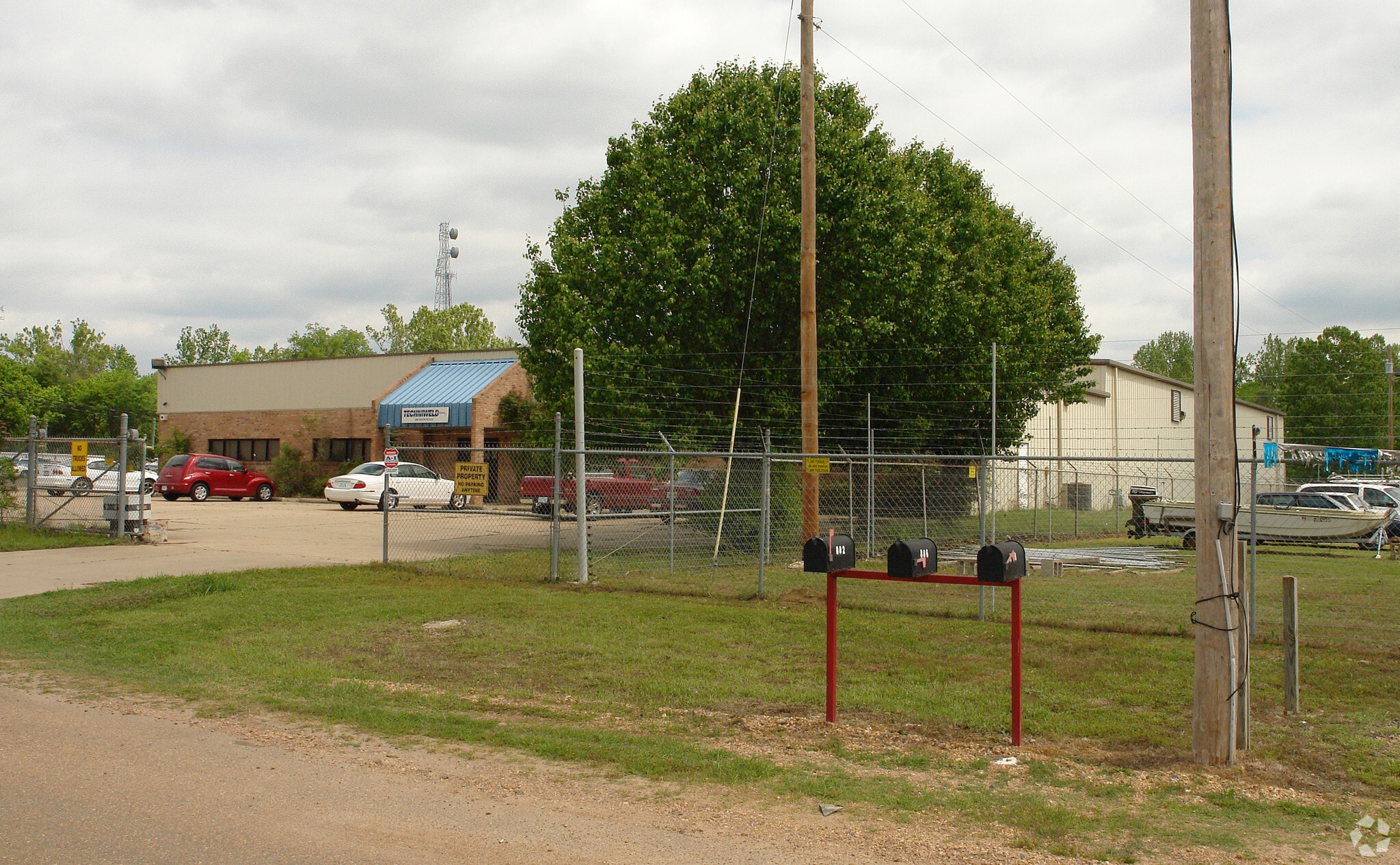 880 S Roach St, Jackson, MS for Rent