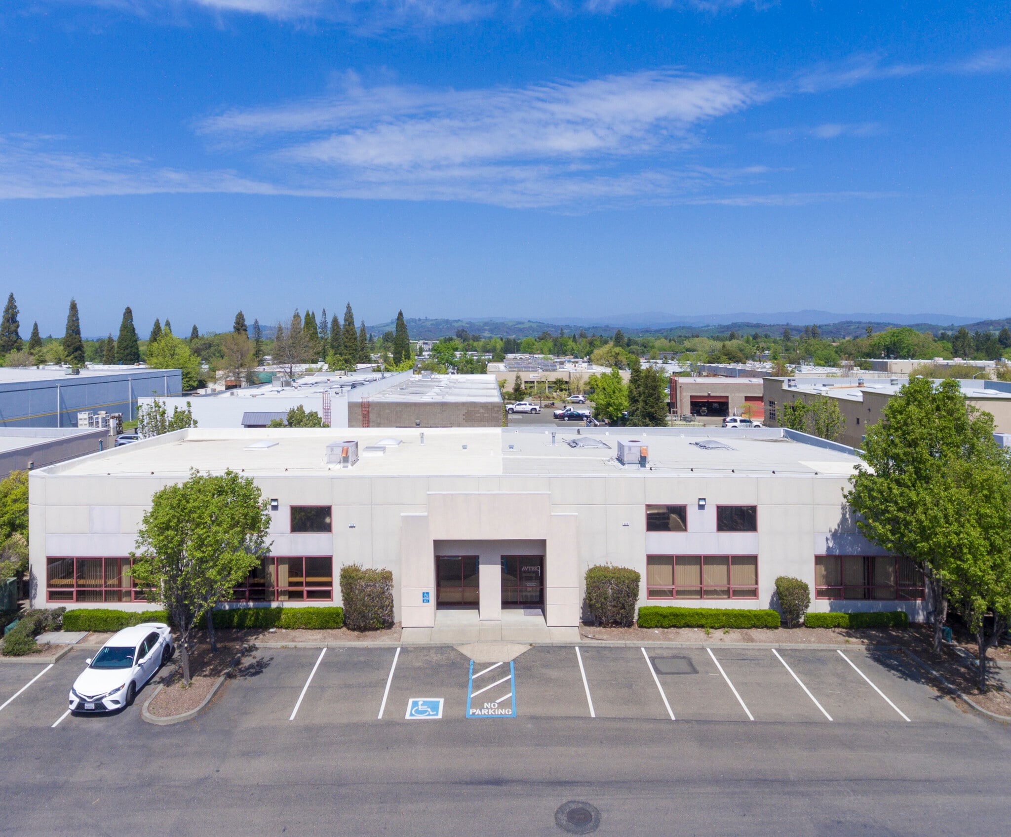 7975 Cameron Dr, Windsor, CA for Rent