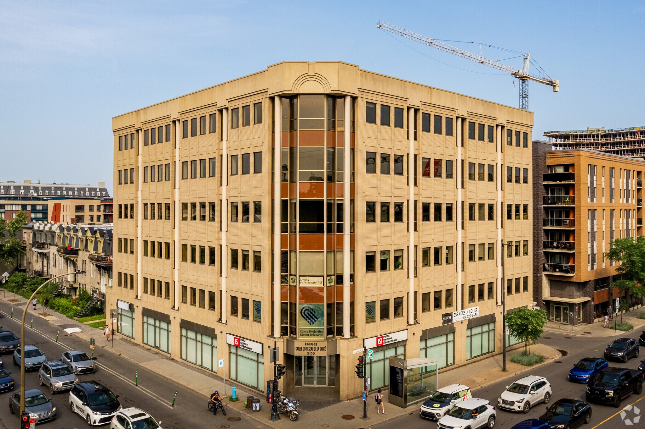 2100 Boul De Maisonneuve E, Montréal, QC for Rent