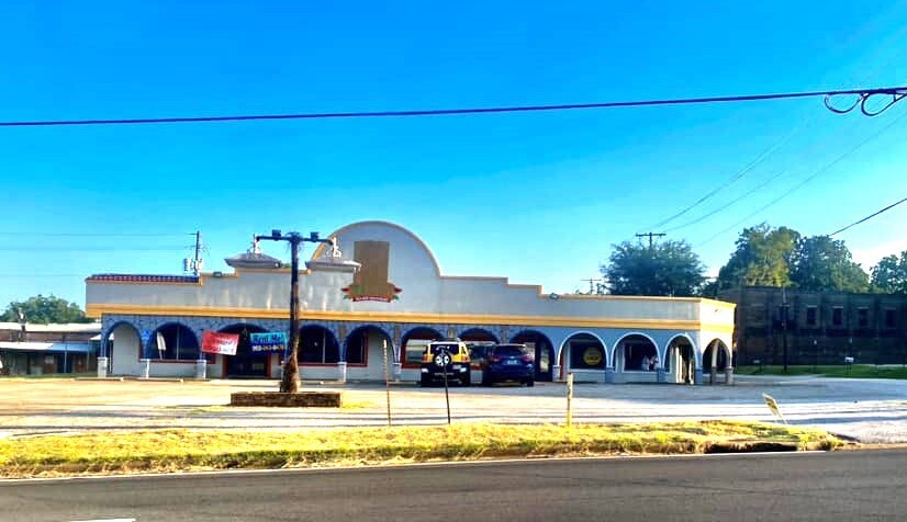102 E Broadway St, Big Sandy, TX for Sale