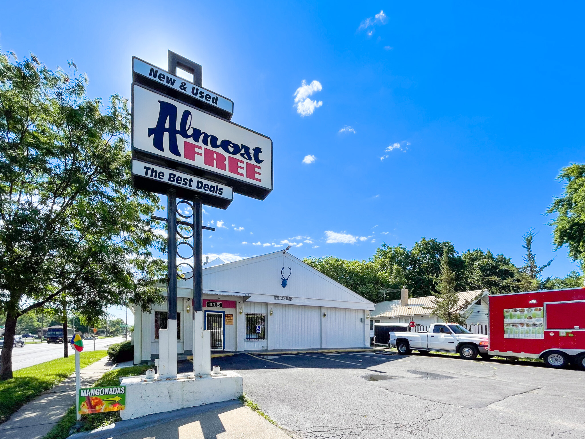 415 E Euclid Ave, Des Moines, IA for Sale