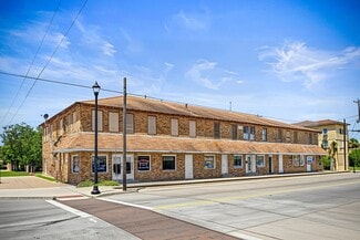 Galveston, TX Storefront Retail/Residential - 1915 45th St