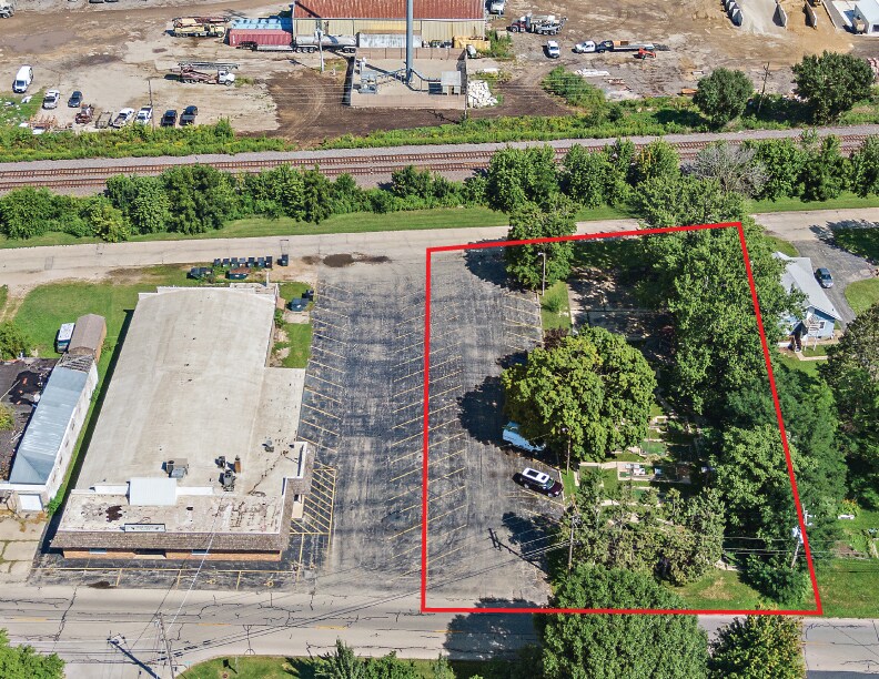 927 E Railroad St, Sandwich, IL for Sale