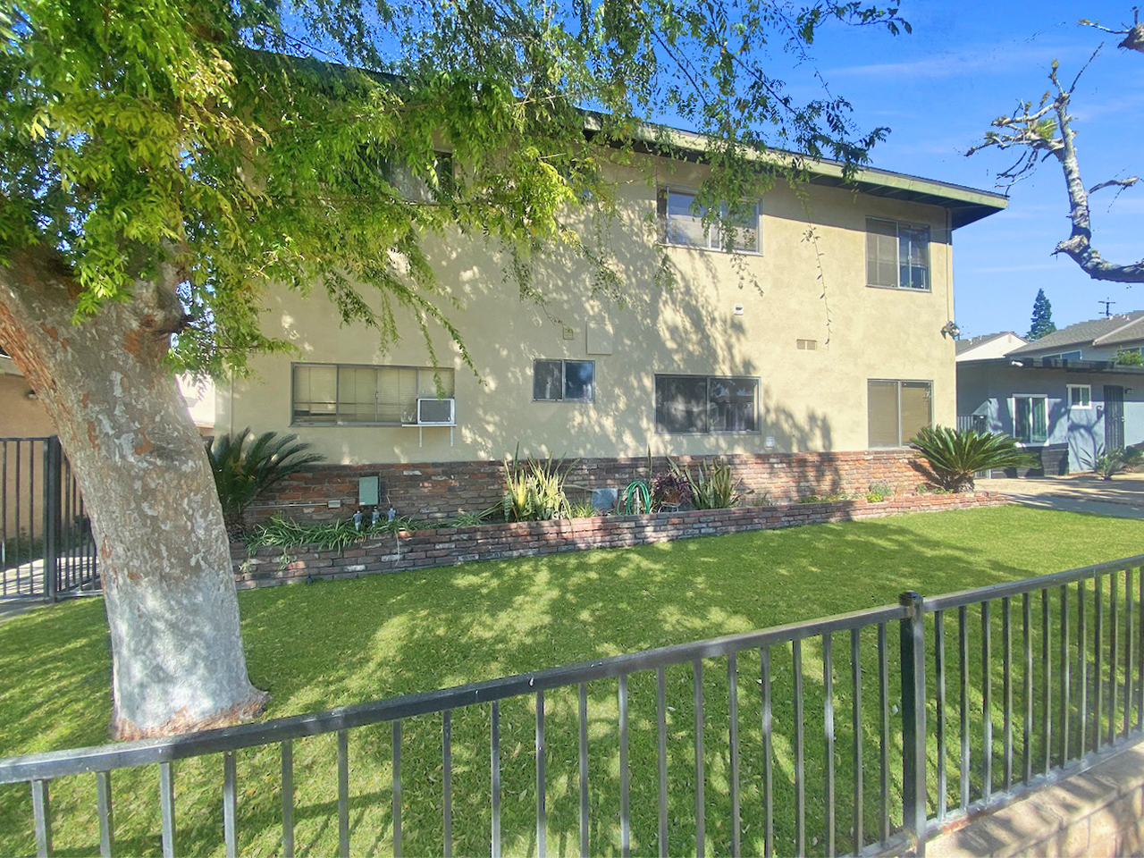 231 E Maple Ave, Monrovia, CA for Sale