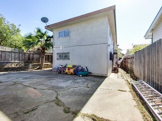 Oakland, CA undefined - 2120 E 22nd St